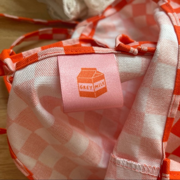 Orange and pink checkered cropped tank top with a lace up back and with ties - Picture 4 of 4